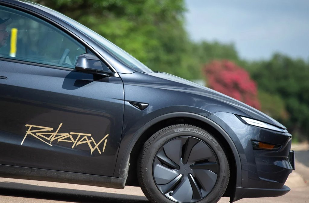 tesla robotaxi